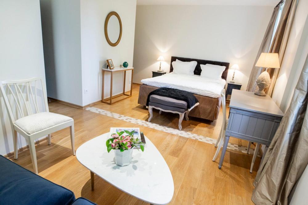 La Libertie Bed and Breakfast Campsegret Buitenkant foto